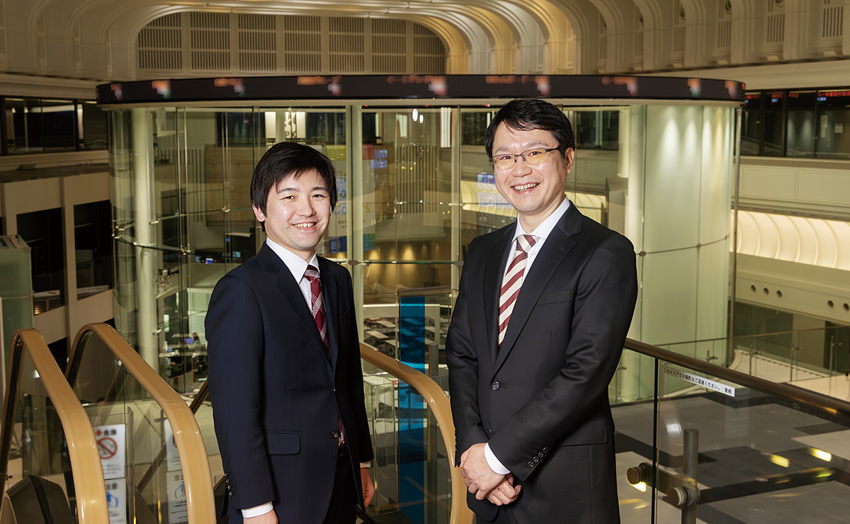 株式会社東京証券取引所　上場推進部長　荒井 啓祐 / 上場推進部 調査役　礒貝 周平